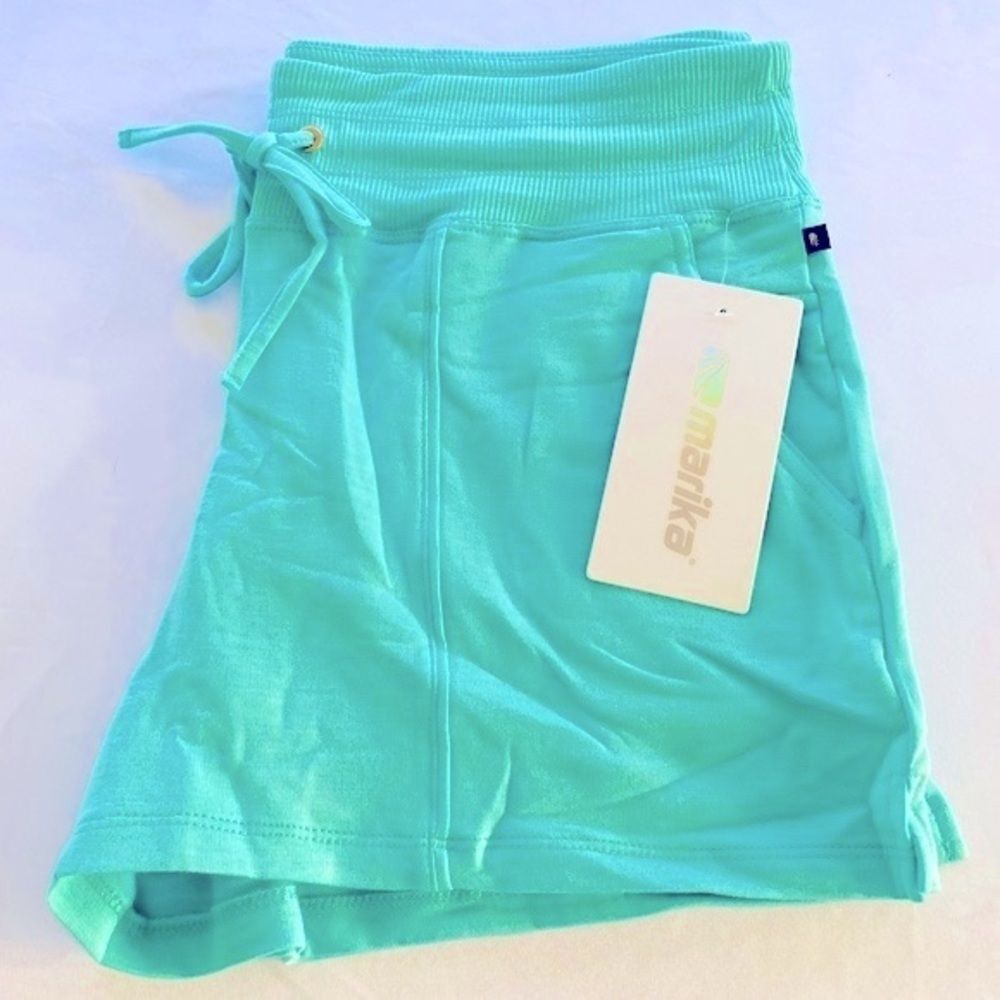 Marika Moxie Side Pocket Shorts In Angel Blue Size Large NWT - Picture 3 of 9